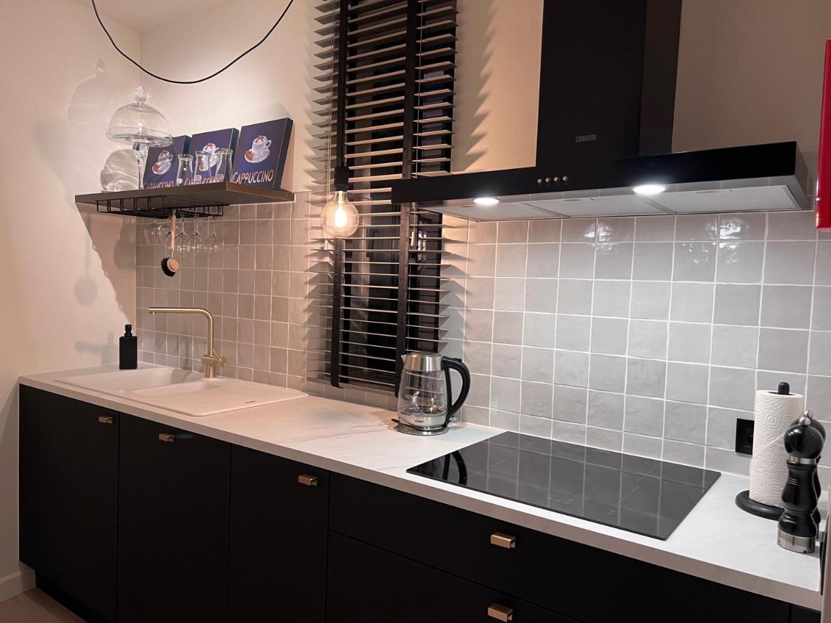 Red Cross Street Apartment Lommel Luaran gambar